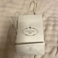 PRADA ホワイト ショッパー リボン付き