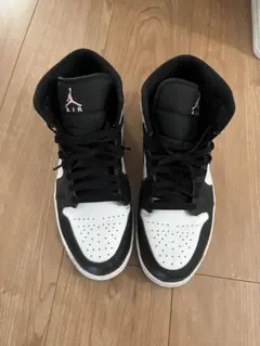 NIKE AIR JORDAN 1 MID パープル ブラックのサムネイル