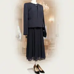 美品　東京ソワール　リファンネ　ワンピーススーツ　11号　紺 　セレモニー