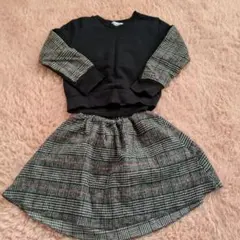 キッズトレーナー、スカート　セットアップ 上120.下110