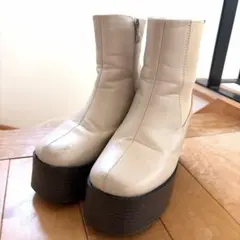 厚底ショート ９センチ　ブーツ ベージュ 23.0cm S サイドゴアのサムネイル
