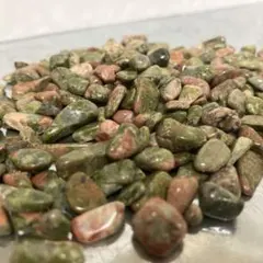ユナカイト さざれ石 100ｇ アメリカ ユナカ山脈産