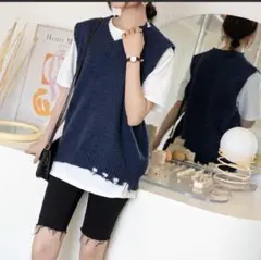 【新品未使用タグつき】 Ｖネックニットベスト ネイビー ワンサイズ