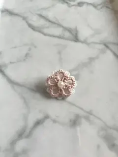 タティングレース フラワーモチーフブローチ