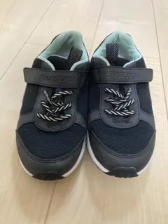 瞬足/黒/ミント スニーカー22.5センチ