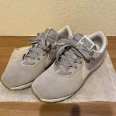 NIKE PRE LOVE O.X 24㎝