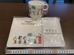 スヌーピー　キッズ用　ランチプレートとコップ