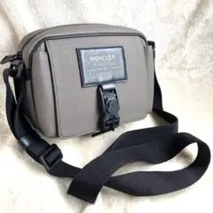 2025年最新】MONCLER ショルダーバッグの人気アイテム - メルカリ