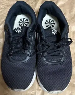 【値下げ】ナイキ　タンジュン　２４．0cm