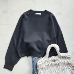 美品 ガリャルダガランテ 黒 プルオーバーニット ワイドスリーブ ゆったりめ