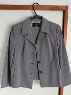 女児　パンツスーツ