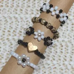 【51】5本セット ハンドメイド ビーズリング 黒 白 金 ビーズ 指輪