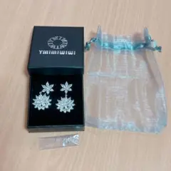 フラワーモチーフピアス キュービックジルコニア