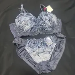 Item thumbnail for item d58cc0ac-01cf-4c25-b282-c198b1e1190d