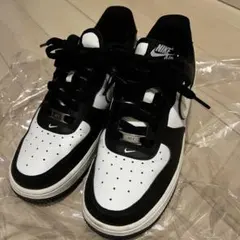 NIKE AIR FORCE 1 ブラック ホワイト 24.5cm
