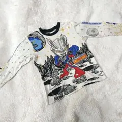 【ウルトラマン】長袖Tシャツ　ウルトラヒーロー 120㎝