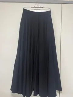 ブラック ロングサーキュラースカート　Giorgio Armani アルマーニのサムネイル