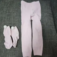 ピンクのレギンスとボンボリ付き靴下のセット