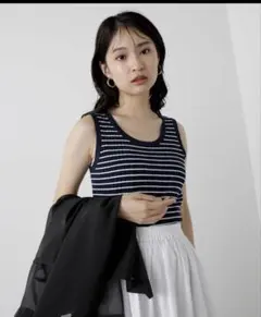 N. Natural Beauty Basic バイカラーボーダーニットタンク