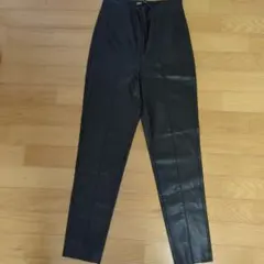 ZARA ブラック レザー風パンツ