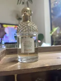 レア美品アクアディボルゲリ ゴールド パフューム 100ml - メルカリ