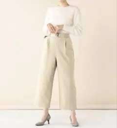 【新品未使用品】ウールライクベルト付きセミワイドパンツのサムネイル