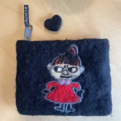 ミイ　刺繍フェルトポーチ KLIPPAN ブラック