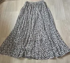 LOWRYS FARM ローリーズファーム 花柄プリーツスカート