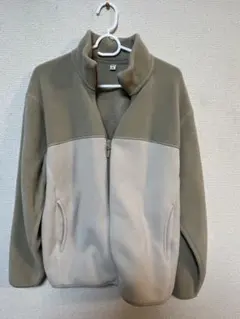 ユニクロ　ベージュ・カーキ フリースジャケット Mサイズ