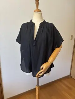 トゥモローランド、デプレ黒カットソー