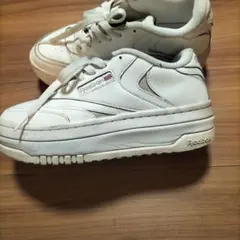 Reebok Classic ホワイト スニーカー