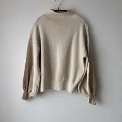 アイボリー リブ編み バルーンスリーブ ニット