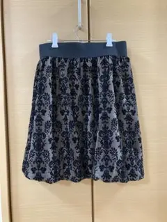 バーニーズニューヨーク　花柄　スカートのサムネイル