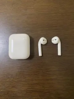AirPods2世代　本体 充電ケース付き　（右耳聞こえない）