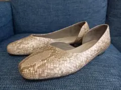 【サイズ38(24cm)】パンプス／パイソン柄　ほぼ未使用