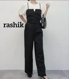 大人カッコいい　黒 ブラックサロペット・オーバーオール　スタイルアップ効果