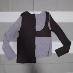 ブラウンとグレーの長袖ニットセーター