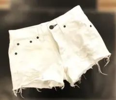 【月末セール】moussy ホワイト ダメージ デニム ショートパンツ サイズO