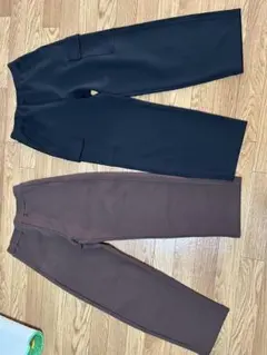 子供用　黒と茶色のストレートパンツ 2点セット