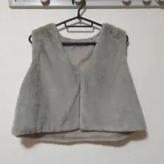 【coca】ファーベスト　ベージュ　グレージュ　ベスト