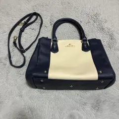 4℃のネイビーとアイボリーのハンドバッグ