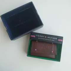 TOMMY HILFIGER ブラウンキーケース
