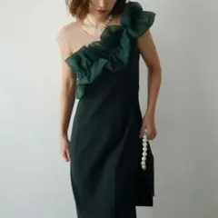 新品タグ付き My shawty shiny frill dress ドレスのサムネイル