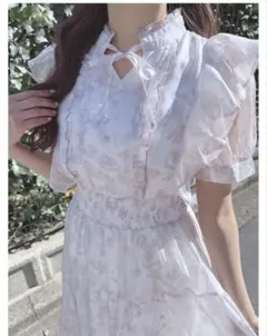 evelyn ラメフリル花柄OP フリーサイズ　ピンク