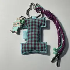 POPMART　PIN FOR LOVE　ラブブ　イニシャル　チャーム　【Ｉ】