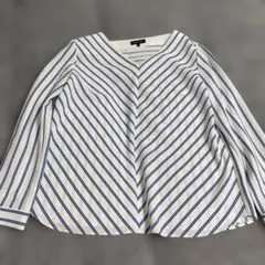 ☆新品未使用　インディヴィ　Vネックストライプブラウス38