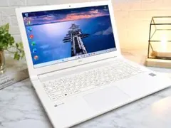 NEC　Lavie　NS300HAW　美品白　SSD　WIN11 Officeのサムネイル