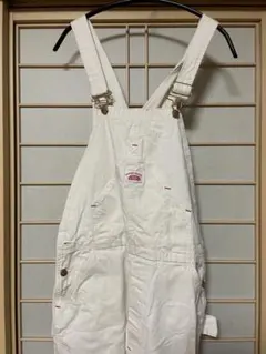 Item thumbnail for item 19992c37-f7a9-4bcb-bd4f-451b9a2a96f9