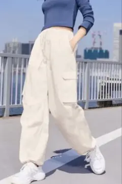 GU ジーユー　パラシュートカーゴパンツ タグ付き未使用品