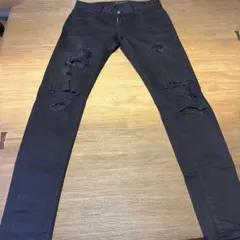 ダメージ加工 スリムフィット ブラックデニム　サイズ30 値下げ！
